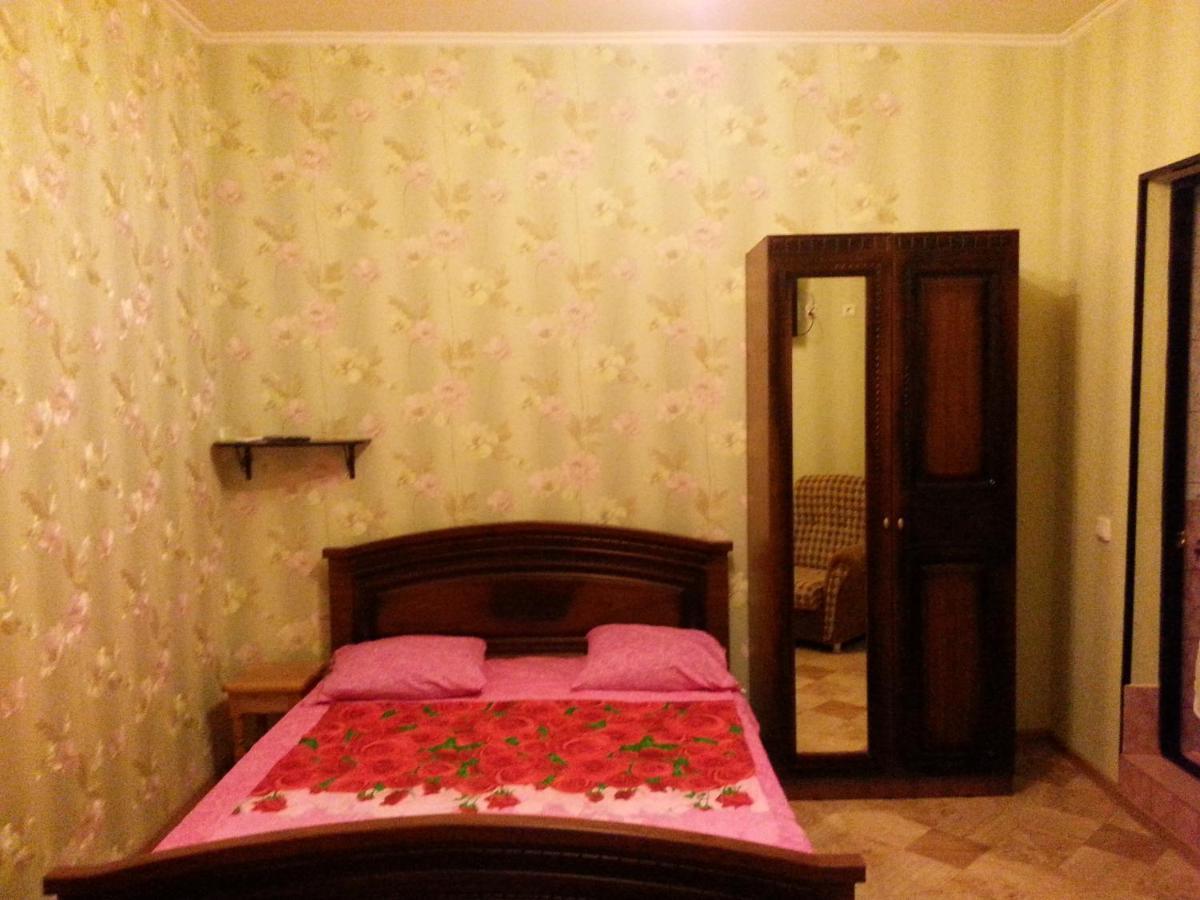 Orhidea Guest House Gagra Exteriör bild