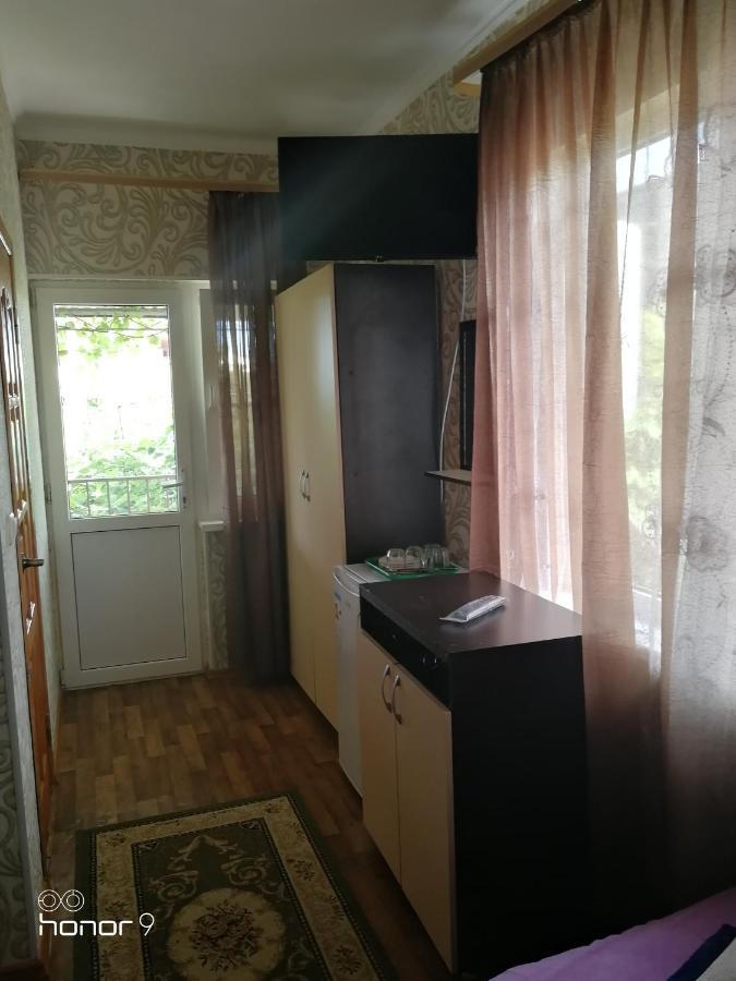 Orhidea Guest House Gagra Exteriör bild