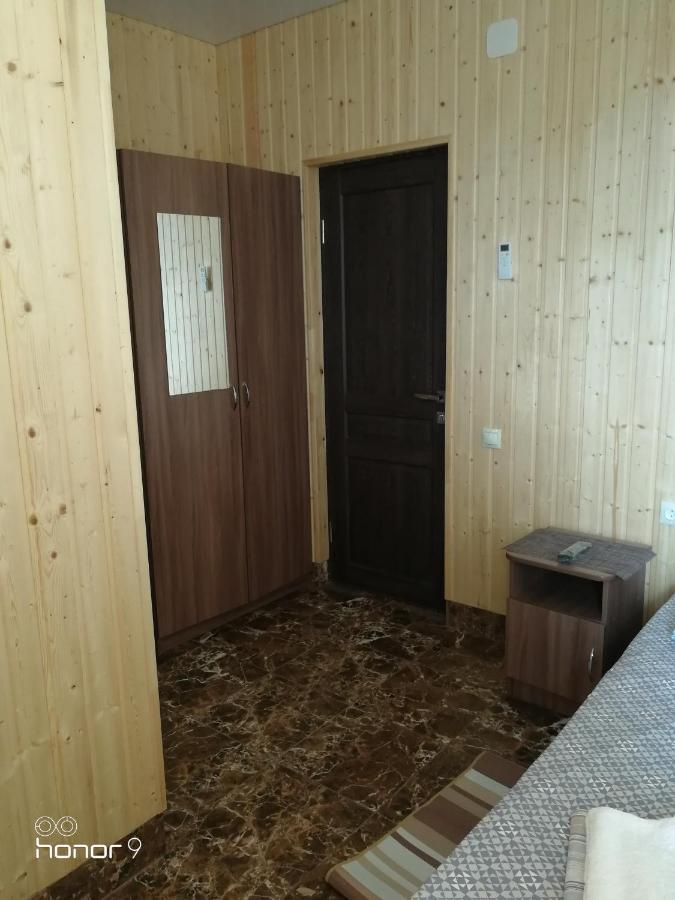 Orhidea Guest House Gagra Exteriör bild